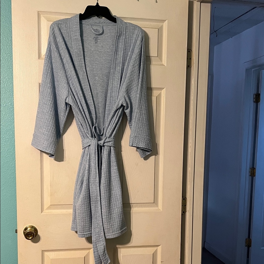 Croft & Barrow Soft Blue Robe. Size L. In great condition.